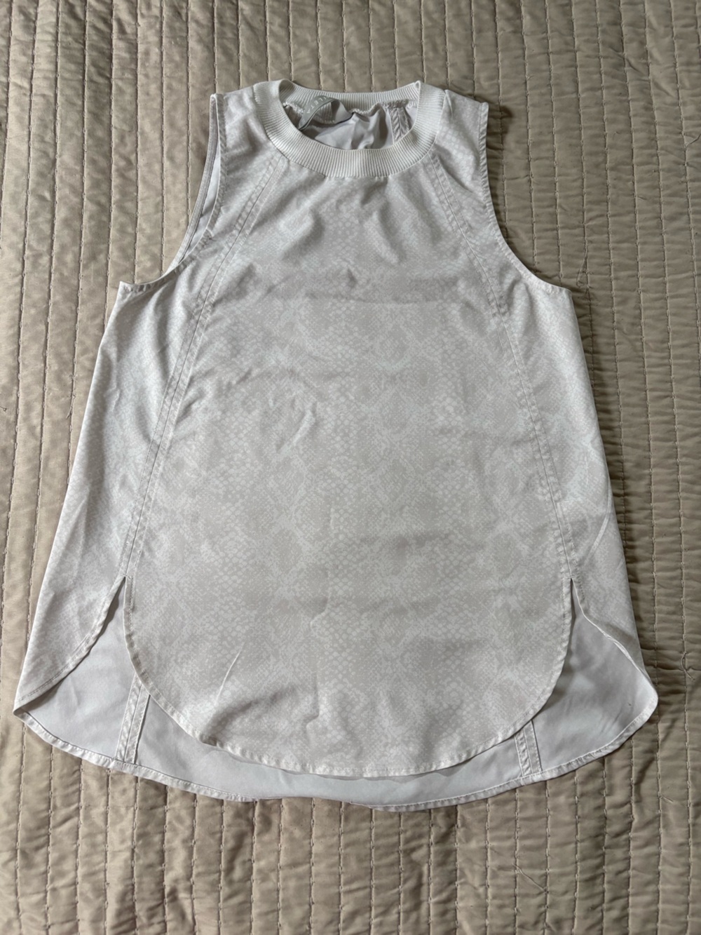 Athleta Zephyr Print Tank Top in the Viper Gray